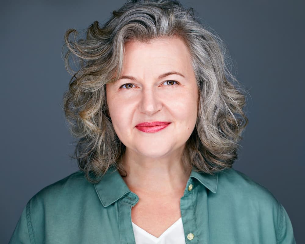 Professional Headshot Woman Grey Background - Philadelphia Photographer